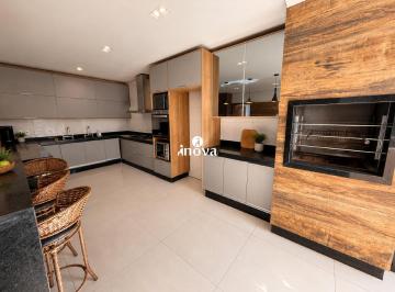 Casa · 265m² · 3 Quartos · 2 Vagas · Casa a venda, Bairro Vila Celeste