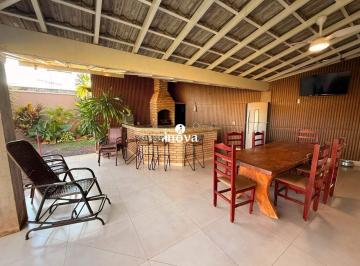 Casa · 213m² · 4 Quartos · 6 Vagas · Casa a venda, Bairro de Lourdes