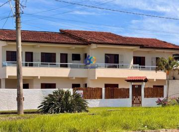 Casa 6 quartos 3 banheiros e 6 vagas de garagem em Meiape · Casa à venda com 6 quartos em Meaípe.