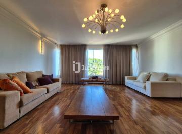 Casa · 450m² · 2 Quartos · 5 Vagas · Sobrado a venda no São Dimas