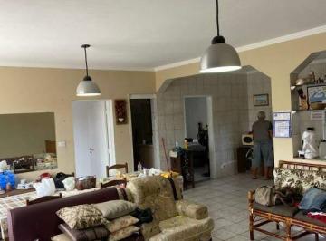 Casa · 175m² · 4 Quartos · 10 Vagas · Sobrado à venda com 4 quartos no bairro Jardim Suarão