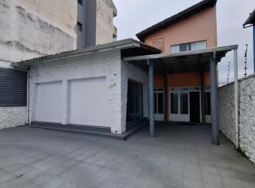 Casa · 152m² · 1 Quarto · 2 Vagas · Casa para aluguel com 1 quarto no bairro Centro