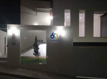 Casa · 183m² · 3 Quartos · 4 Vagas · Casa à venda, 3 quartos, 1 suíte, 4 vagas, Caiçara - Itaperuna/RJ