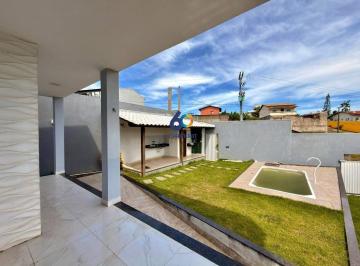 Casa em Nova Guarapari · Casa à Venda – 3 Quartos, Piscina, Próxima à Lagoa e ao Mar da Enseada Azul