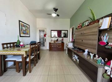 Apartamento · 81m² · 2 Quartos · Aconchegante apartamento 2 quartos com dependência, 81m², com localização privilegiada na rua Urugua