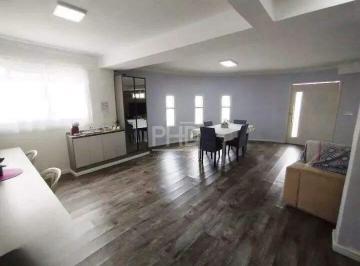 Casa · 207m² · 3 Quartos · 8 Vagas · Sobrado de Alto Padrão à Venda em São Caetano do Sul com Piscina, Espaço Gourmet e 8 Vagas