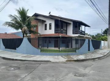 Casa · 231m² · 3 Quartos · 3 Vagas ·  Sobrado à venda, 3 quartos, 1 suíte, 3 vagas, Barra do Rio Cerro - Jaraguá do Sul/SC