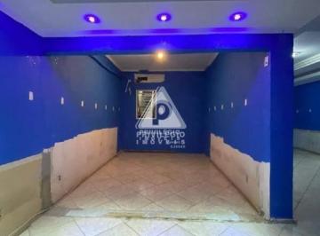 Casa · 103m² · 6 Quartos · Excelente casa em Copacabana: 6 quartos, 8 banheiros e 2 cozinhas – Agende visita!