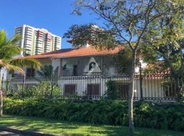 Casa · 865m² · 5 Quartos · 2 Vagas · Mansão de 1280m² de área total! 5 quartos, 4 banheiros e 2 vagas.