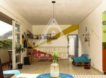 Casa · 645m² · 11 Quartos · 1 Vaga · Excelente cobertura com vista mar