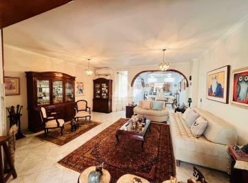 Casa · 313m² · 4 Quartos · 3 Vagas · Cobertura a 500m da praia da Barra da Tijuca