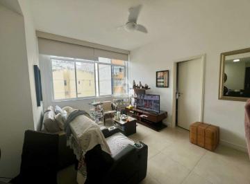 Apartamento · 77m² · 2 Quartos · Apartamento de 2 quartos reformado em Laranjeiras