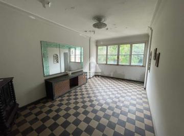 Apartamento · 120m² · 3 Quartos · 1 Vaga · Oportunidade única a uma quadra da praia do Leme. 3 quartos e dependência completa.