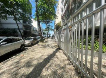Apartamento · 87m² · 3 Quartos · 1 Vaga · Apartamento Triplex 3 Quartos na Quadra da Praia do Leblon – 1 Vaga