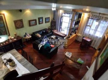 Casa · 185m² · 4 Quartos · 2 Vagas · COBERTURA 4 QUARTOS, SUÍTE, VARANDA E 2 VAGAS. 