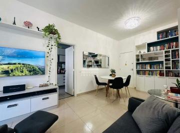 Apartamento · 77m² · 2 Quartos · 1 Vaga · Apartamento 77m², 2 Dormitórios (1 Suíte) Frente – Maracanã, RJ, mobiliado