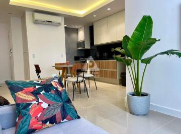 Apartamento · 48m² · 1 Quarto · Apartamento Reformado em Copacabana: 1 Quarto, 48m² e Perto de Tudo