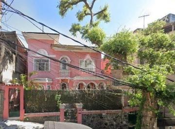 Casa · 300m² · 7 Quartos · 3 Vagas · Casa à venda em Santa Teresa, próximo aos Arcos da Lapa
