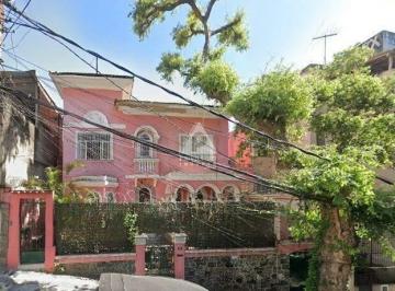 Casa · 300m² · 7 Quartos · 3 Vagas · Casa à venda em Santa Teresa, próximo aos Arcos da Lapa
