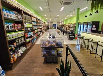 Comercial · 400m² · Loja à venda no Gonzaga em Santos.