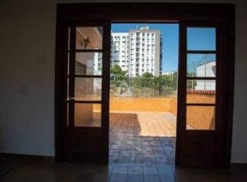 Casa · 242m² · 3 Quartos · 2 Vagas · Casa triplex, com churrasqueira e uma edícula, vaga para 2 carros