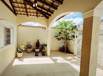 Casa de 4 quartos, Planaltina · PLANALTINA/DF - SETOR TRADICIONAL - 4 QUARTOS - PRÓXIMO À IGREJA MATRIZ
