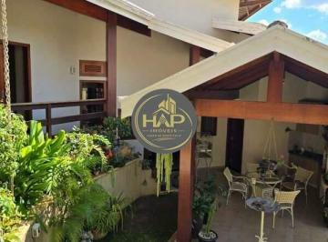Casa · 508m² · 3 Vagas · Alugo Casa em Condomínio Moinho de Vento. Um condomímio fechado, alto padrão!