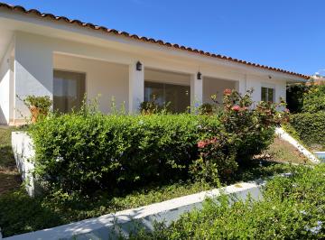 Casa de 4 quartos, Brasília · SHIS QI 05 CASA CHARMOSA E MUITO BEM LOCALIZADA - SEMPRE ALUGADA PARA DIPLOMATAS