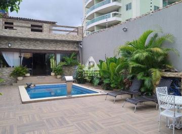 Casa · 382m² · 5 Quartos · 2 Vagas · Casa duplex, 5 quartos, 2 suítes, garagem, piscina Pechincha