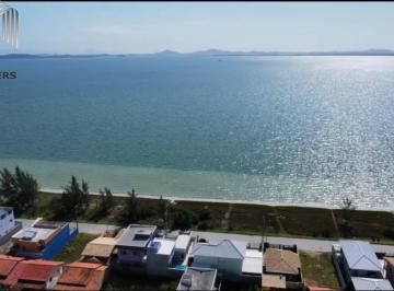 Foto 01 · Casa em Condomínio à Venda em Arraial do Cabo-RJ, Massambaba: 2 Quartos, 1 Suíte, 60m² - Imperdível!