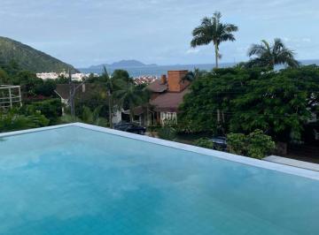 bf21c819ad19.jpg · Linda casa conteporânea com vista para toda a Praia Brava.