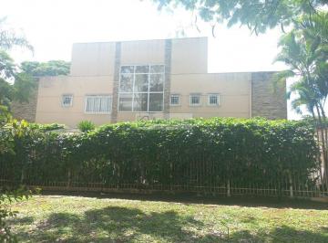 Casa de 5 quartos, Brasília · Casa Asa Sul 713 ALTO PADRÃO COM ELEVADOR 6 quartos lindo jardim