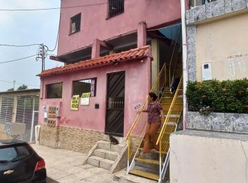 Casa de 2 quartos, Manaus · Casa em Flores bairro Parque das Nações 2 suites e 5 kitnets para locação