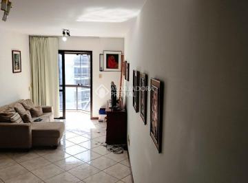 Apartamento · 70m² · 2 Quartos · 1 Vaga · Amplo 2 dormitórios com 2 sacadas no Centro!