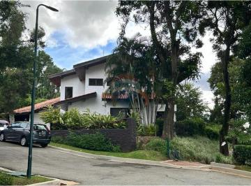 Casa · 330m² · 3 Quartos · 4 Vagas · REMAX aluga casa em condominio no Gramado, 3 quartos (sendo 1 suite) com 330m2 por R$ 9.000,00