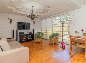 Casa · 234m² · 3 Quartos · 3 Vagas · Casa Residencial de 234m², com 3 dormitórios, sendo 1 suíte no Bairro Três Figueiras