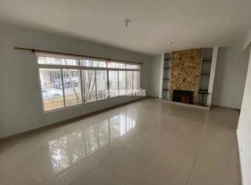 Casa · 144m² · 5 Quartos · 4 Vagas · Casa térrea 3 dormitórios sendo 1 st, sala ampla ótima localização