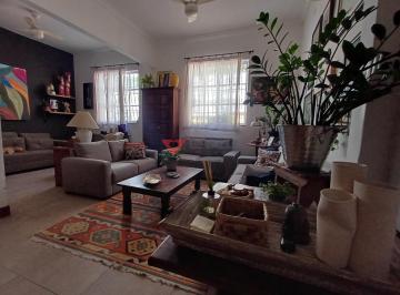 Casa · 193m² · 4 Quartos · 2 Vagas · Casa à venda em Botafogo: 4 Suítes, 2 vagas
