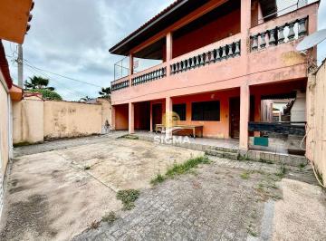 054a3d56108e801b37465670a155dea4106f92b0 · Casa com 8 quartos sendo 3 suíte à venda no Jardim Guaiuba - Guarujá/SP.