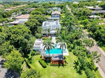659e99de67f8d25478fbdf63c5f995900aebaf5b · Casa à venda no Condomínio Fazenda da Grama em Itupeva/SP