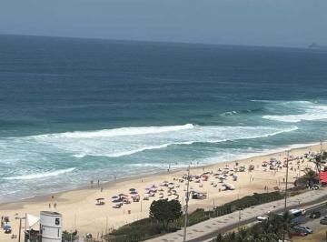 Apartamento · 72m² · 2 Quartos · 1 Vaga · Posto 4 na Praia da Barra da Tijuca