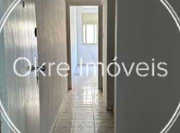Apartamento · 27m² · 1 Quarto · Apartamento : / Residencial / Centro