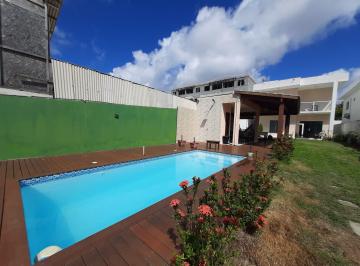 Casa · 192m² · 4 Quartos · 5 Vagas · Casa duplex em Guarajuba: localização privilegiada em condomínio lado praia!