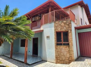 Casa · 351m² · 3 Quartos · 3 Vagas · Casa em frente a Lagoa dos Pássaros