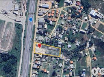 688180_ii87E4wO6N4wvL_68818067c05d396bae5.jpg · Excelente terreno as margens da BR 101, em zona industrial, comercial e residencial com 3 casas