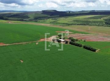 Rural , Tapira · Área 480 ha, 330 ha em lavoura
