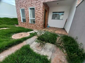 Casa · 236m² · 3 Quartos · 4 Vagas · Casa 3 quartos com suíte