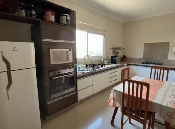 Casa · 180m² · 3 Quartos · 1 Vaga · Casa em Santos Dumont, Três Lagoas/MS