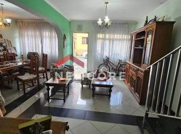 Casa · 200m² · 4 Quartos · Sobrado em Rua Adilson Farias Claro - Vila Maria Zélia - São Paulo/SP