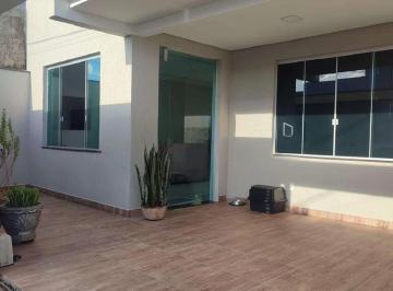 Casa de 3 quartos, Brasília · QE 50 GUARA 2 CASA TÉRREA 3 QUARTOS SUITE ESTRUTURA P/ 3 PAVIMENTOS GUARA
